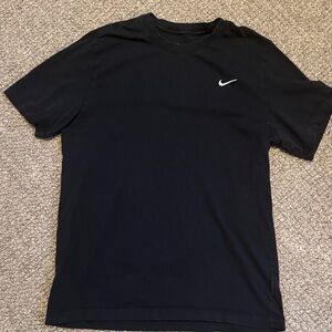Nike Men's Black Short Sleeve Tee